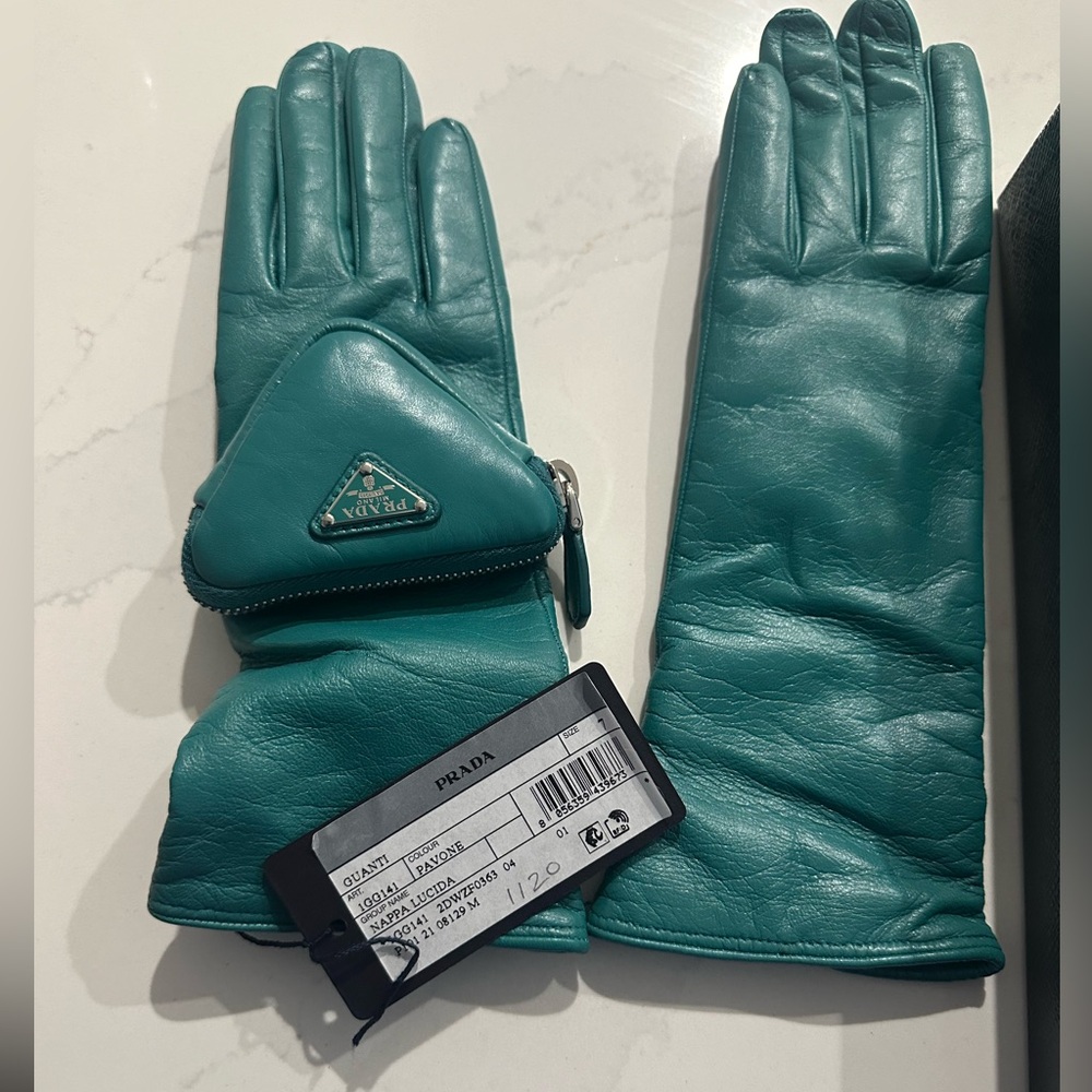 Prada gloves size 7